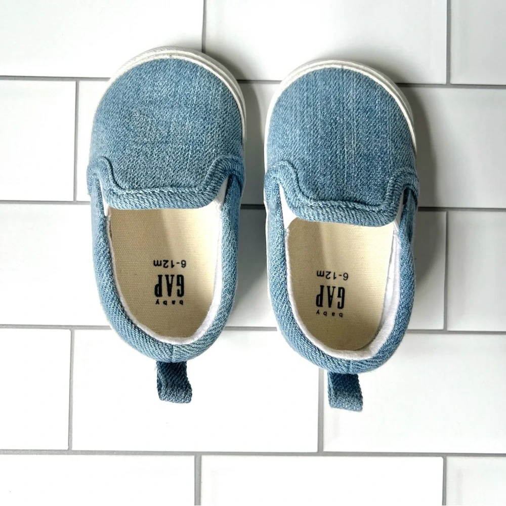6-12M🩵 Baby GAP Chambray Blue Denim Slip On Crib Shoes LIKE NEW